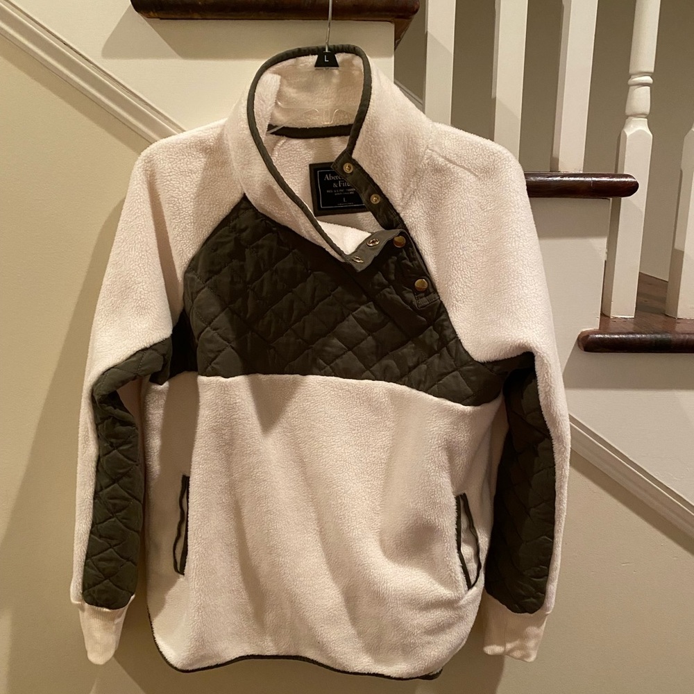 Abercrombie & Fitch Sweater Size Large